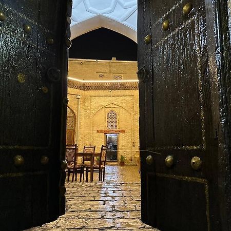 بخارى Mekhtar Ambar Hotel المظهر الخارجي الصورة